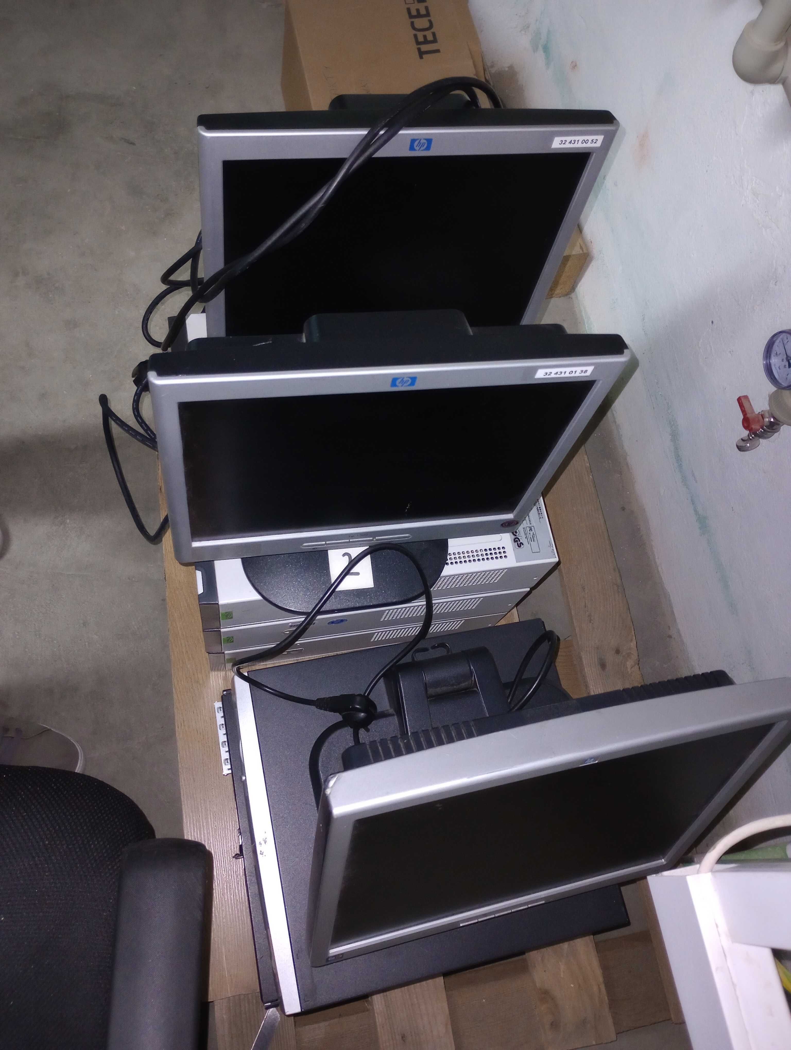 Monitory LCD 15 cali HP 1502 + 17 cali HP 1740 - zestaw 3 sztuk