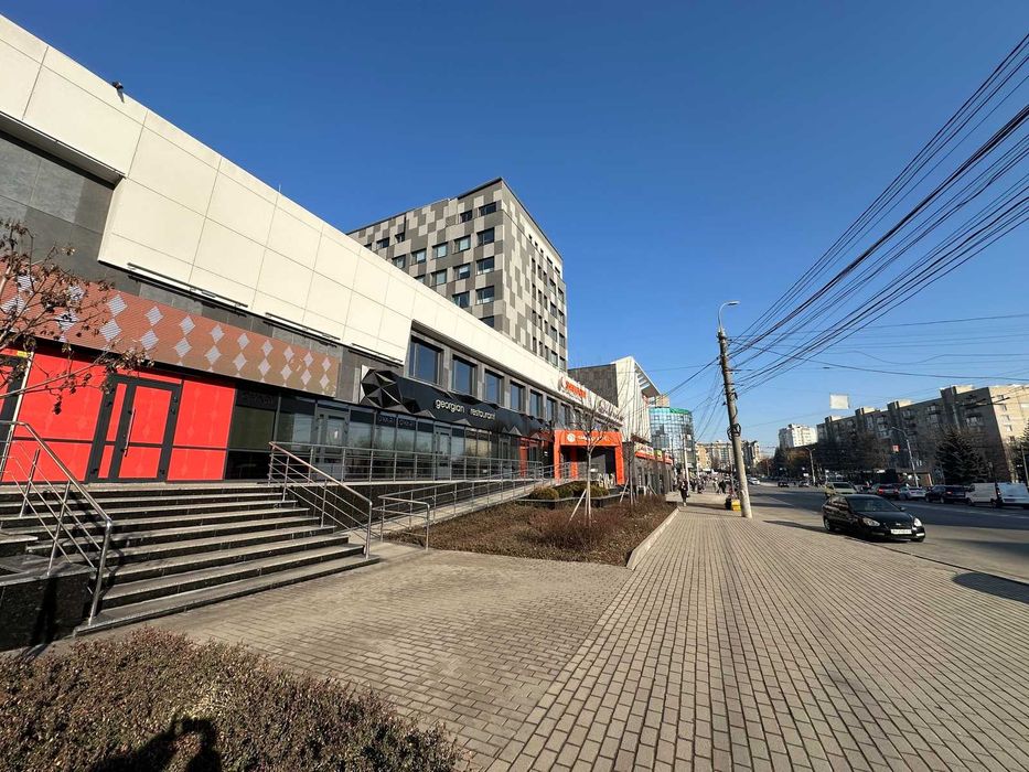 Оренда комерційного приміщення в ТЦ s)mall