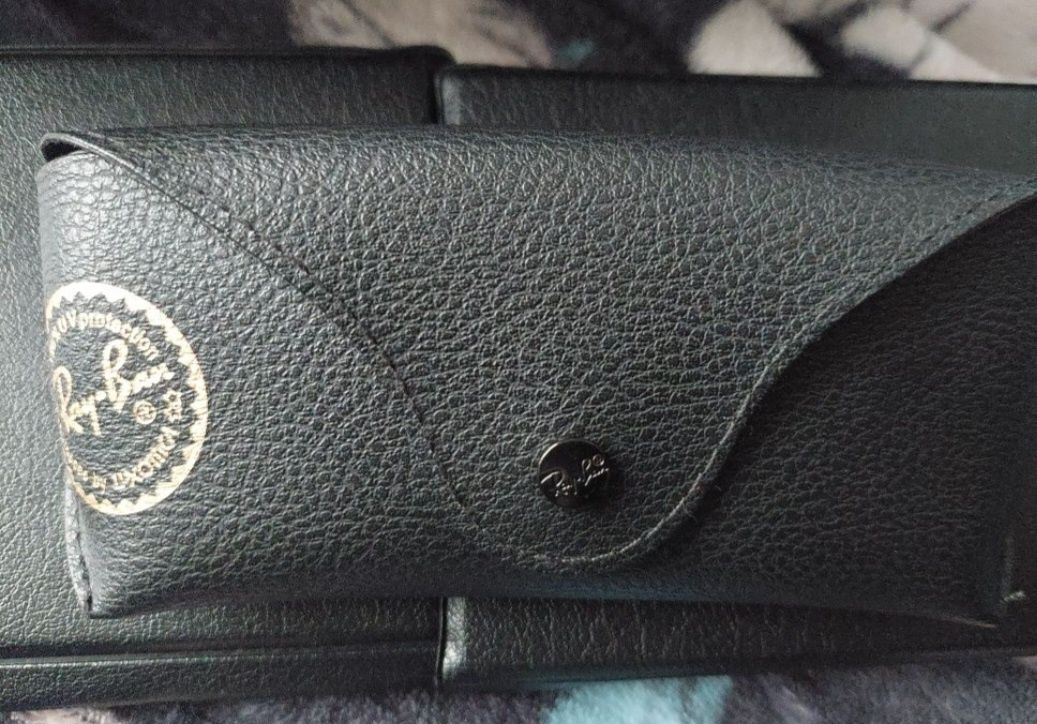 Nowy futerał Ray Ban