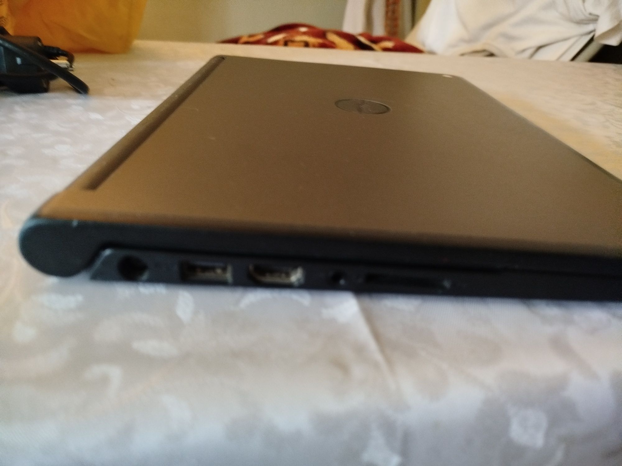 Sprzedam laptopa