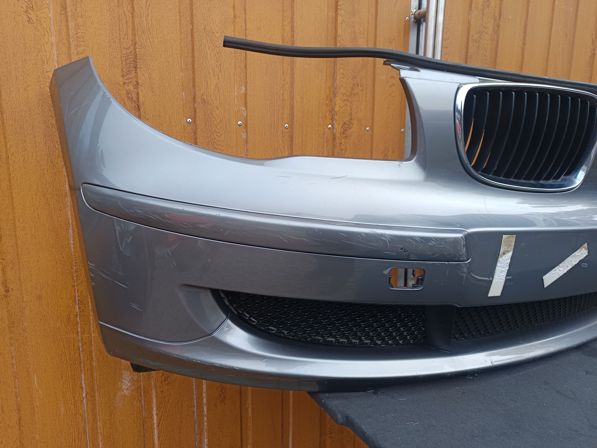 BMW 1 E81 Zderzak Przedni
