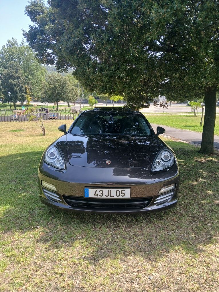 Porsche  Panamera 4S gasolina 4.8 400cv