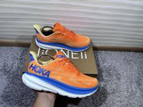 Кроссовки Hoka В Розмірах 42.5 і 48 One One Clifton 9 Original Взуття