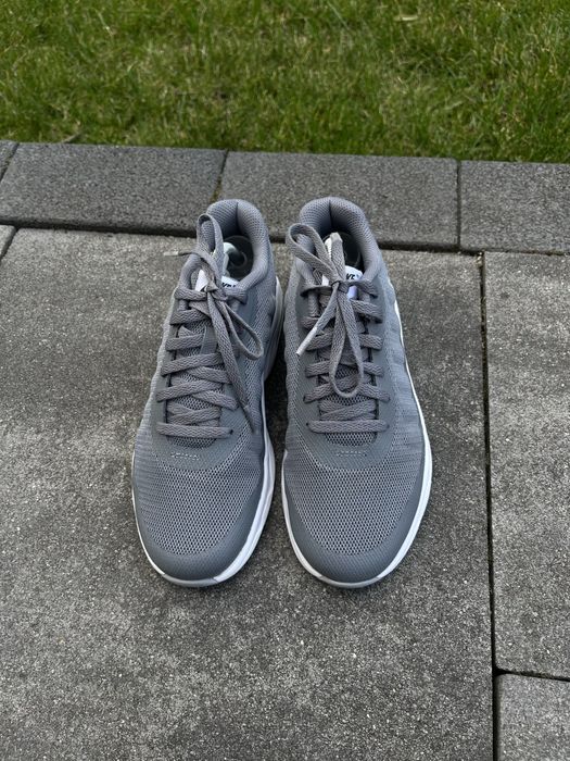 Nike Air Max r. 35 szare buty adidasy do biegania dla chlopca