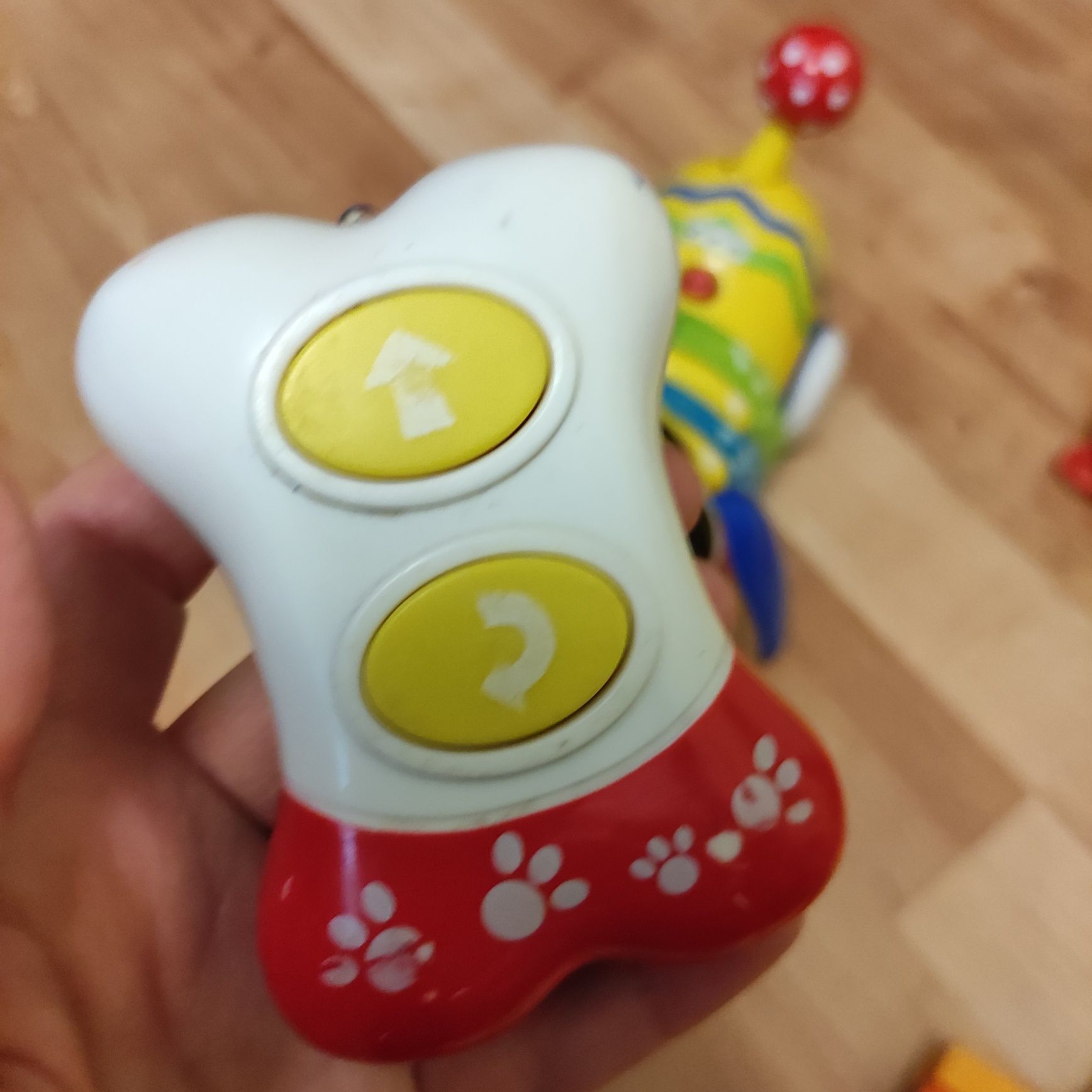Pies zabawka na pilota