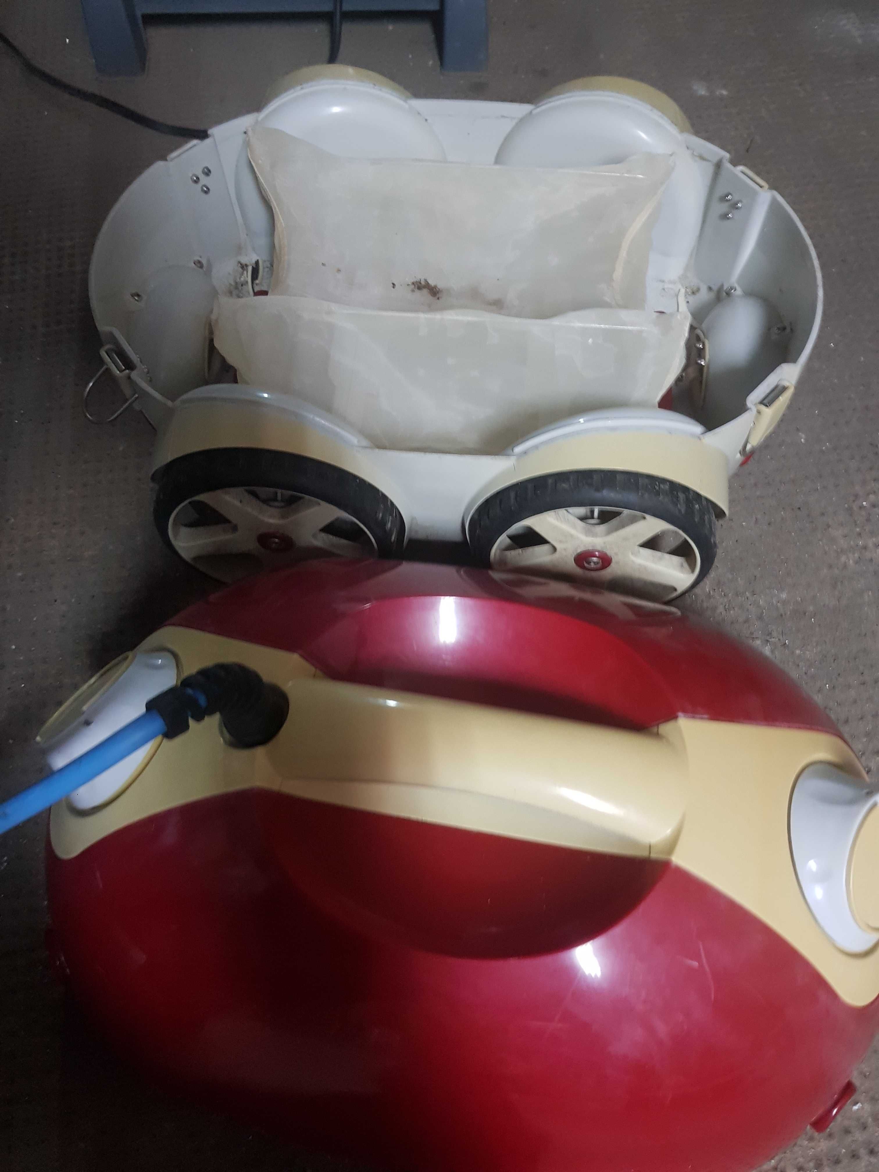 Robot basenowy odkurzacz Naia hj 1009   przywieziony z Niemiec