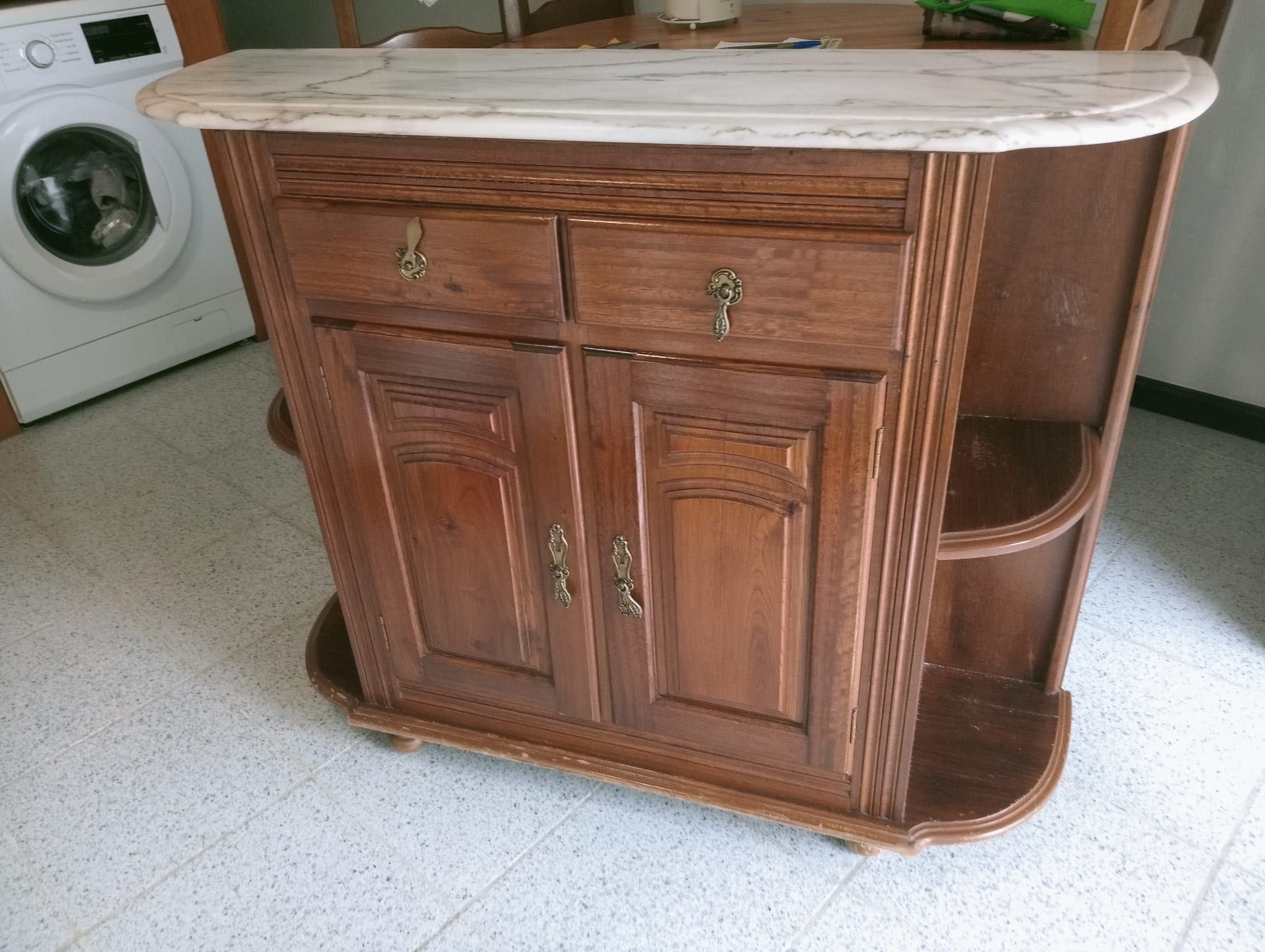 Sapateira c/ tampo em mármore