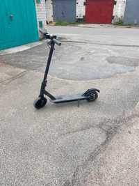 Xiomi M365 E-SCOOTER