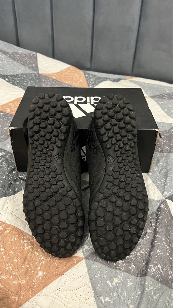 Сороконожки Adidas 7,5 US
