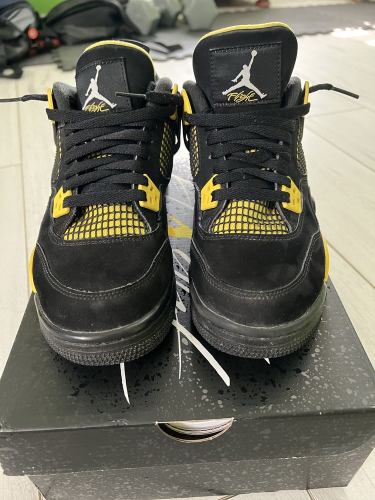 Jordan 4 Reto Thunder