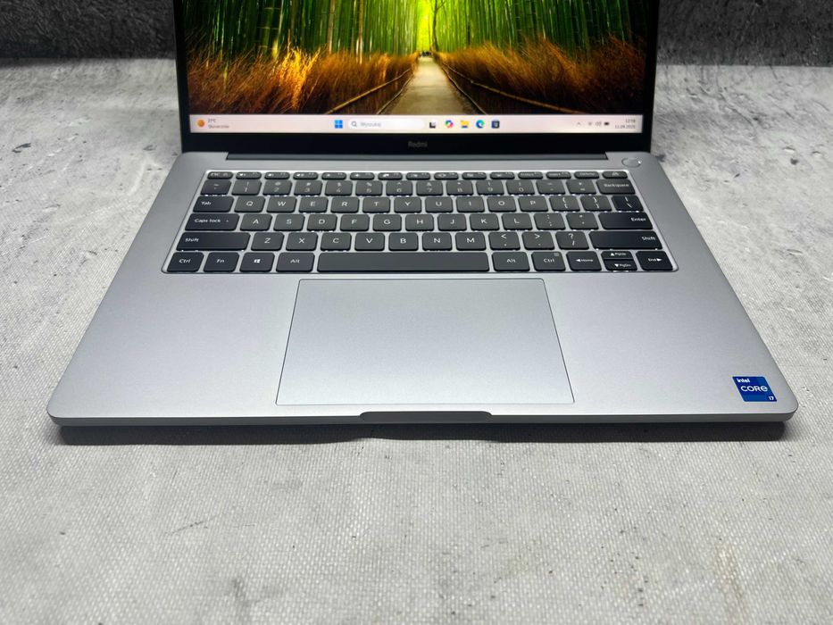 Xiaomi RedmiBook Pro 14 / i7 1165G7 4.7GHz / 16GB DDR4 / 512SSD /14QHD