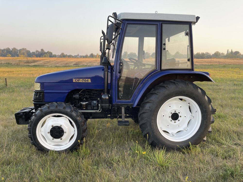 Трактор Dongfeng 704