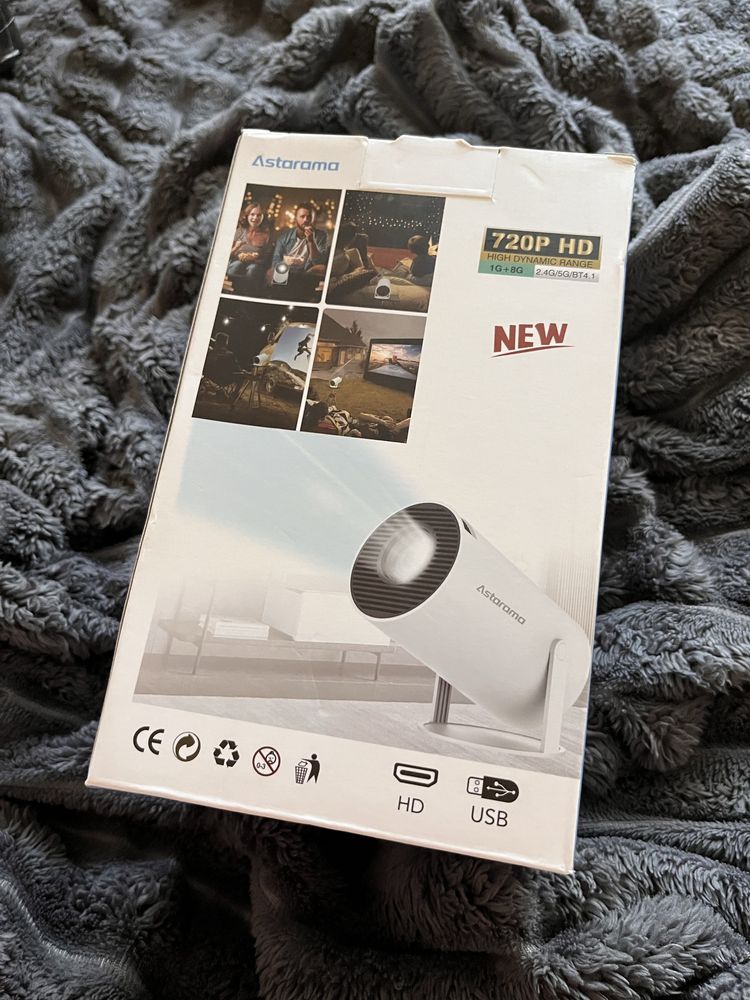 Astarama portable projector