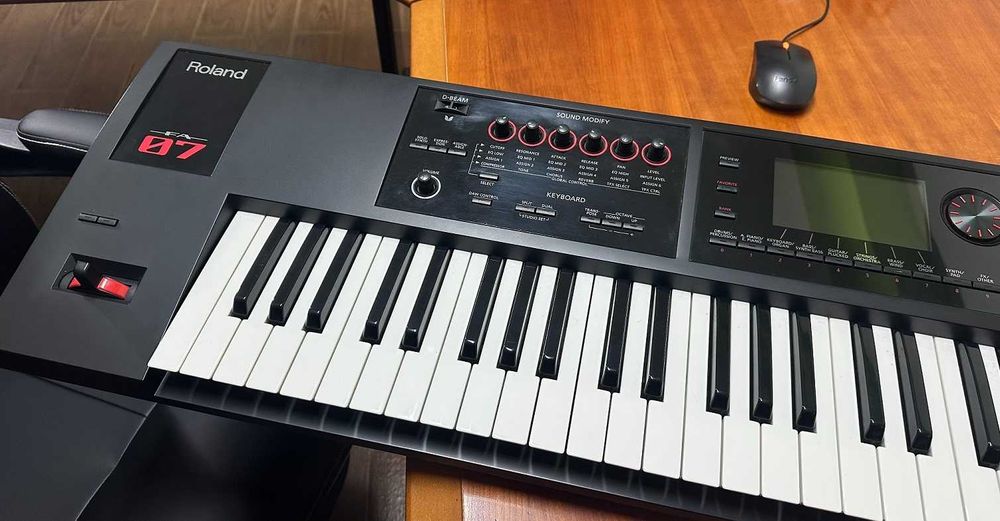 VENDO ROLAND FA-07
