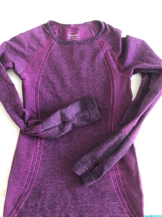 Purpurowa koszulka sportowa damska