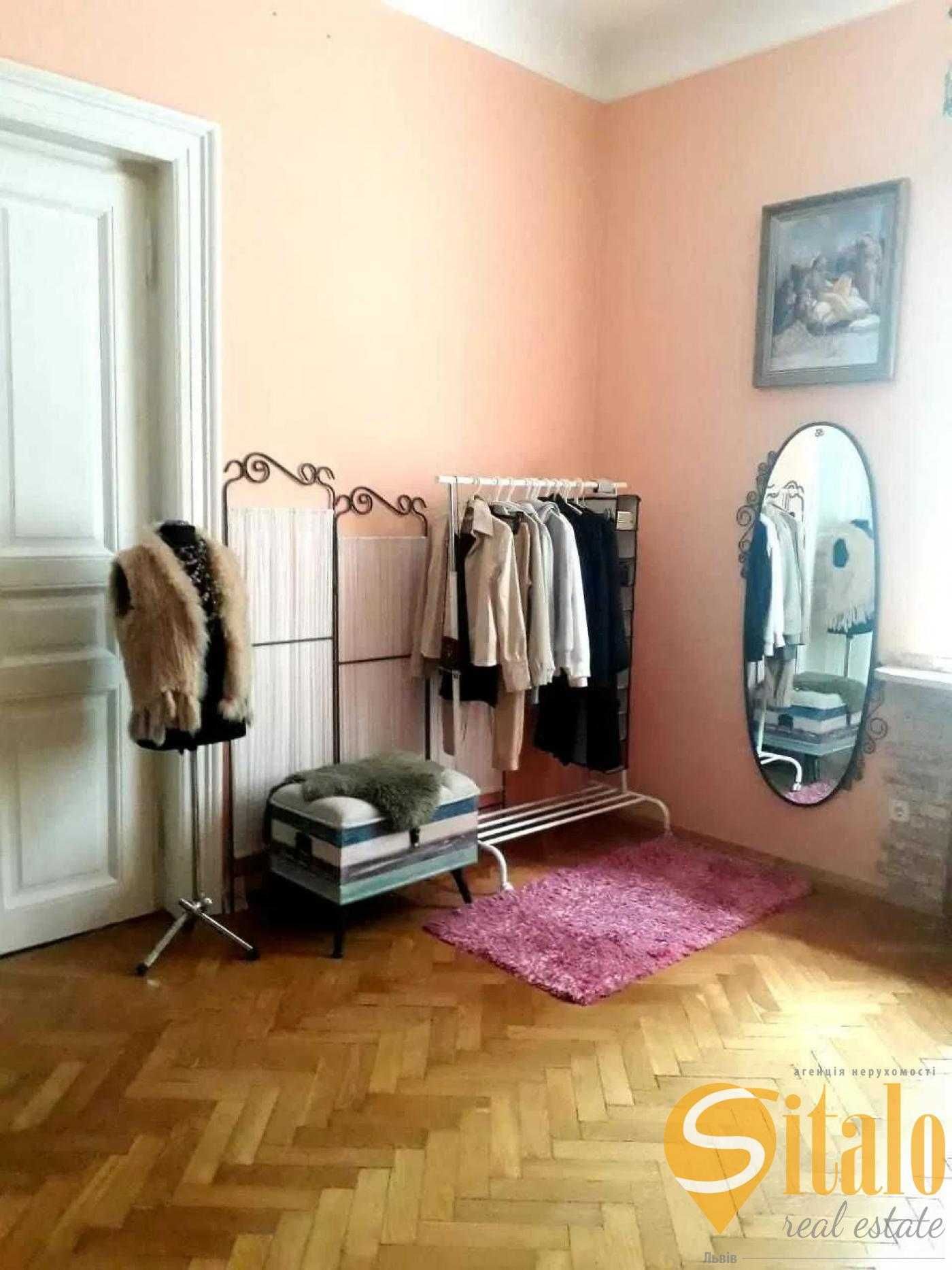 Продаж 2 кімнатної квартири, вулиця Коновальця