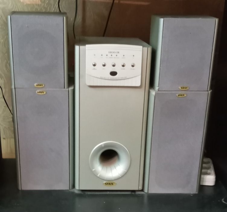 Акустична система.