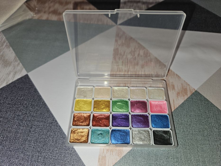 Conjunto: carimbos, almofada e tinta de aguarela