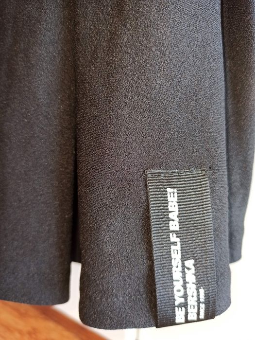 Saia preta plissada Bershka NOVA