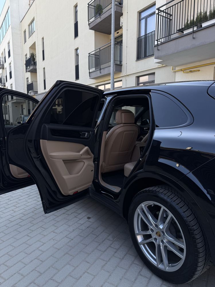 Porsche  cayenne matrix