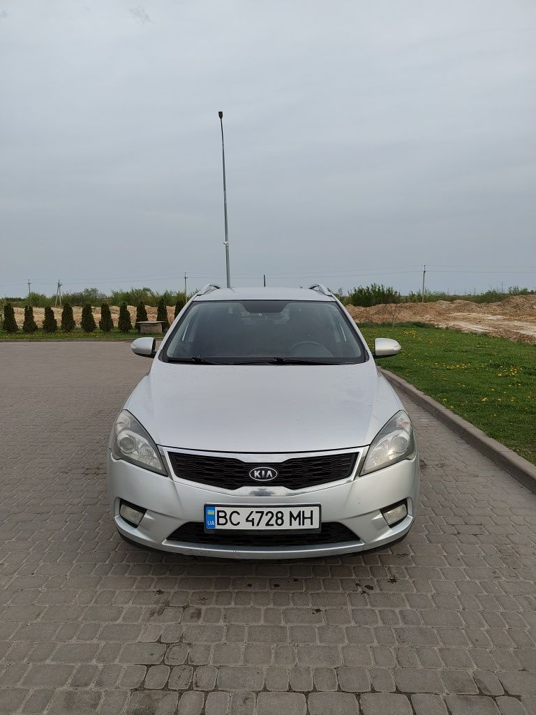 Kia Ceed  2009 рік