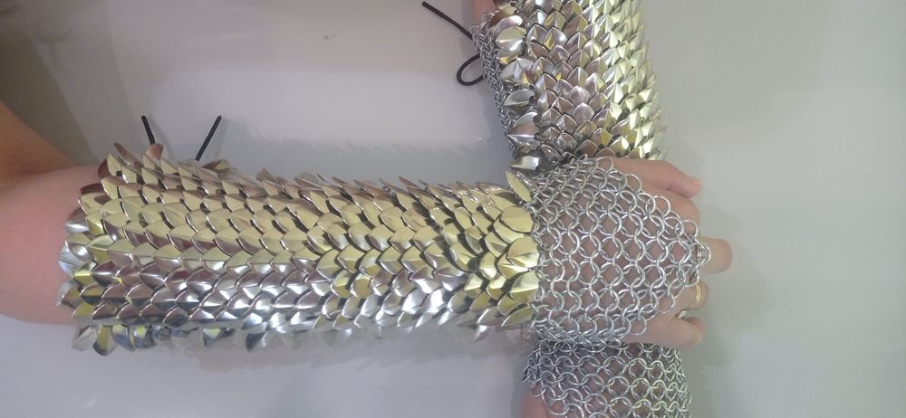 Продаж/оренда Обладунки нарукавники "Луска дракона"