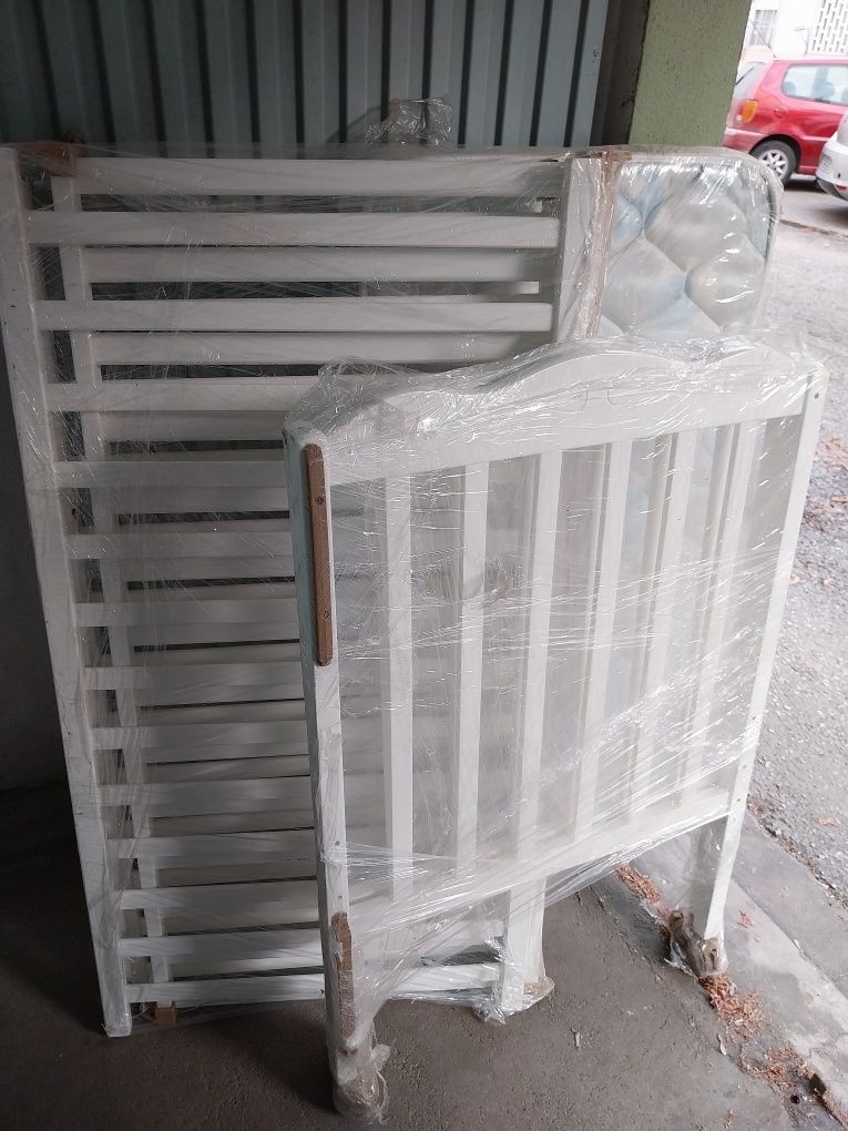 Cama de bebé  branca