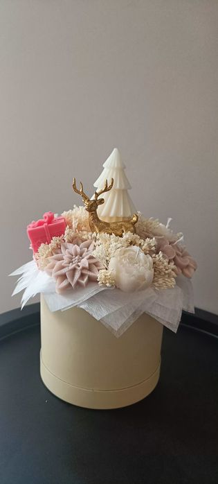 Świąteczny flover box ze świec sojowych