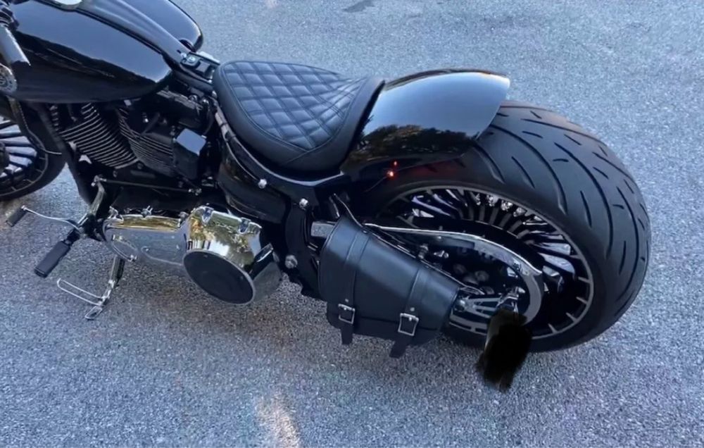 Harley Davidson FXSB  Breakout Custom
