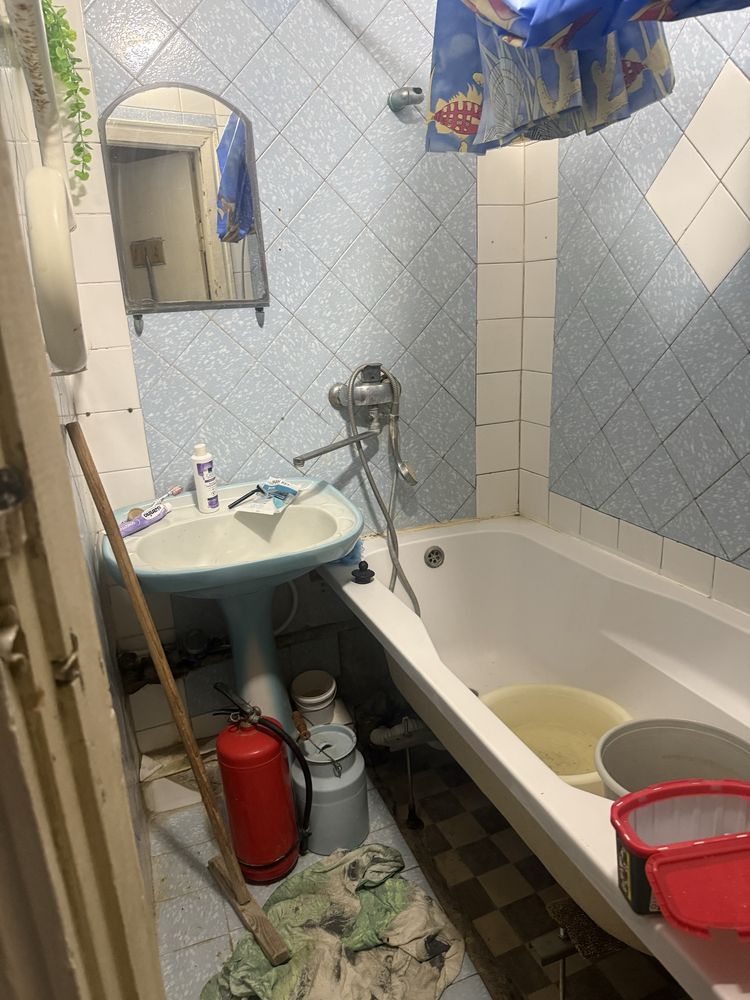 Продаж двухкімнатної  в центрі 38500