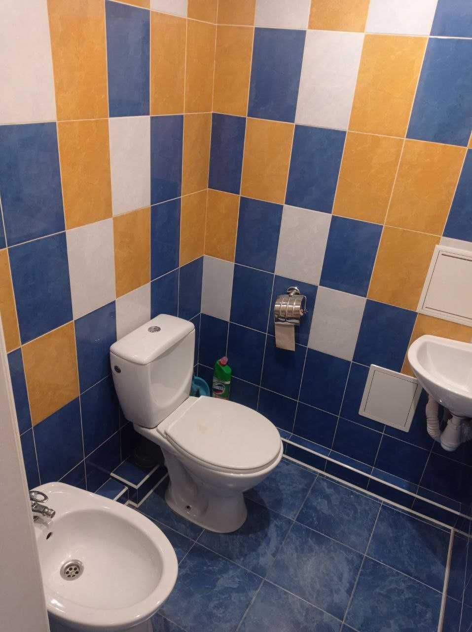продам 4 комнатную квартиру
