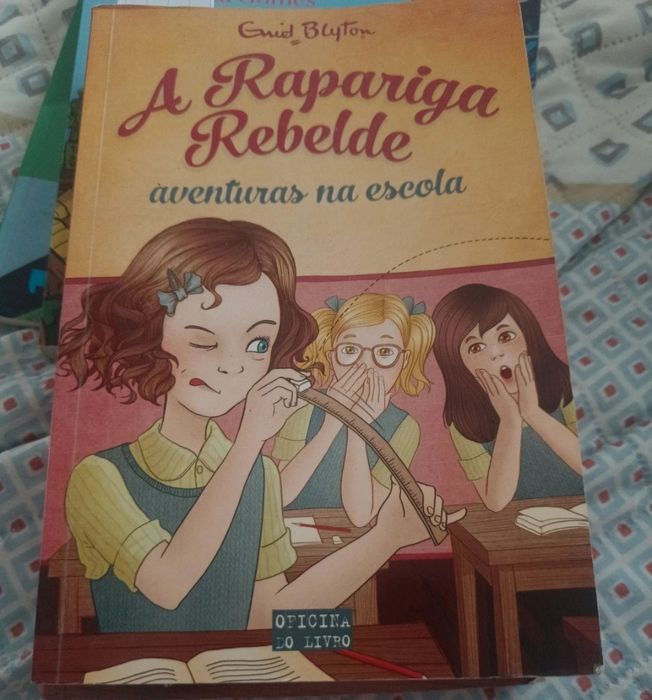 A rapariga rebelde volumes 1 e 2