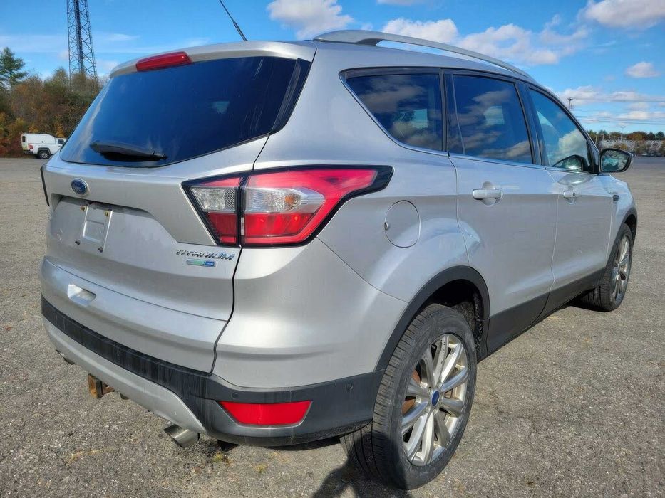 Ford Escape Titanium      2017