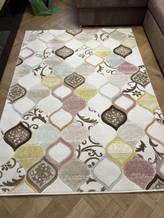 Dywan różnokolorowy