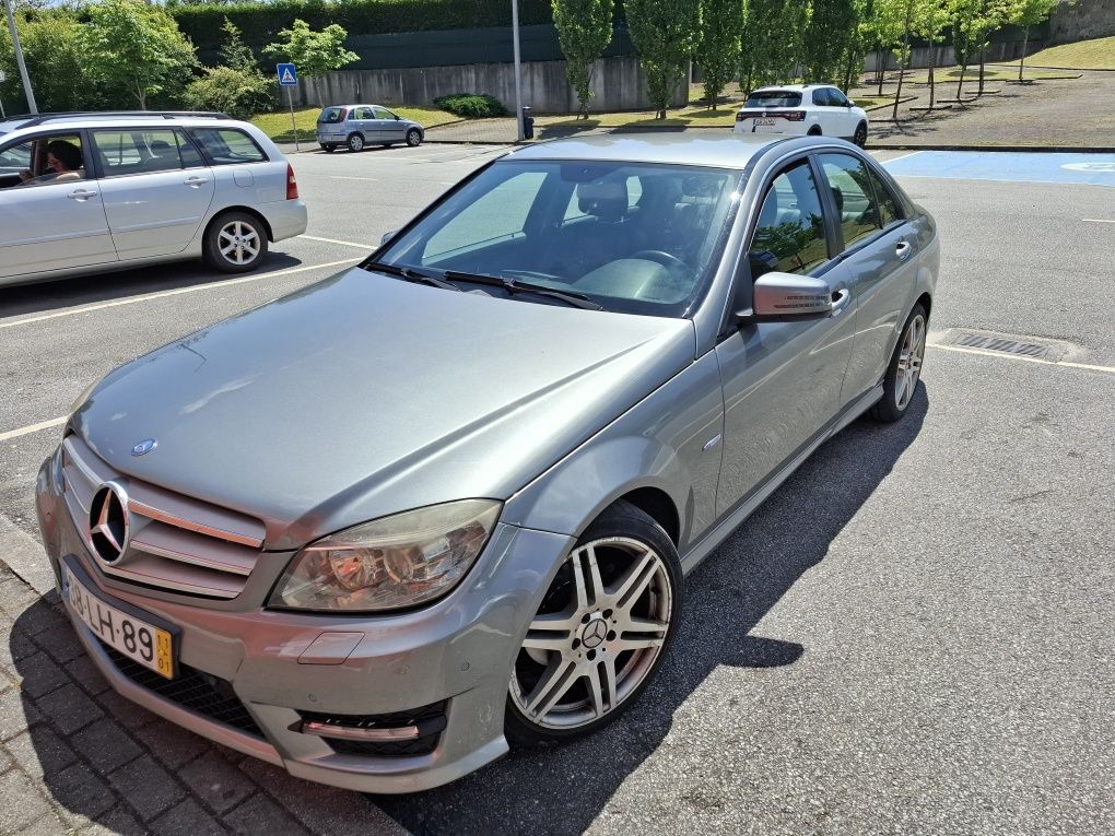 Mercedes w204 cor cinzento antracite muito bonita