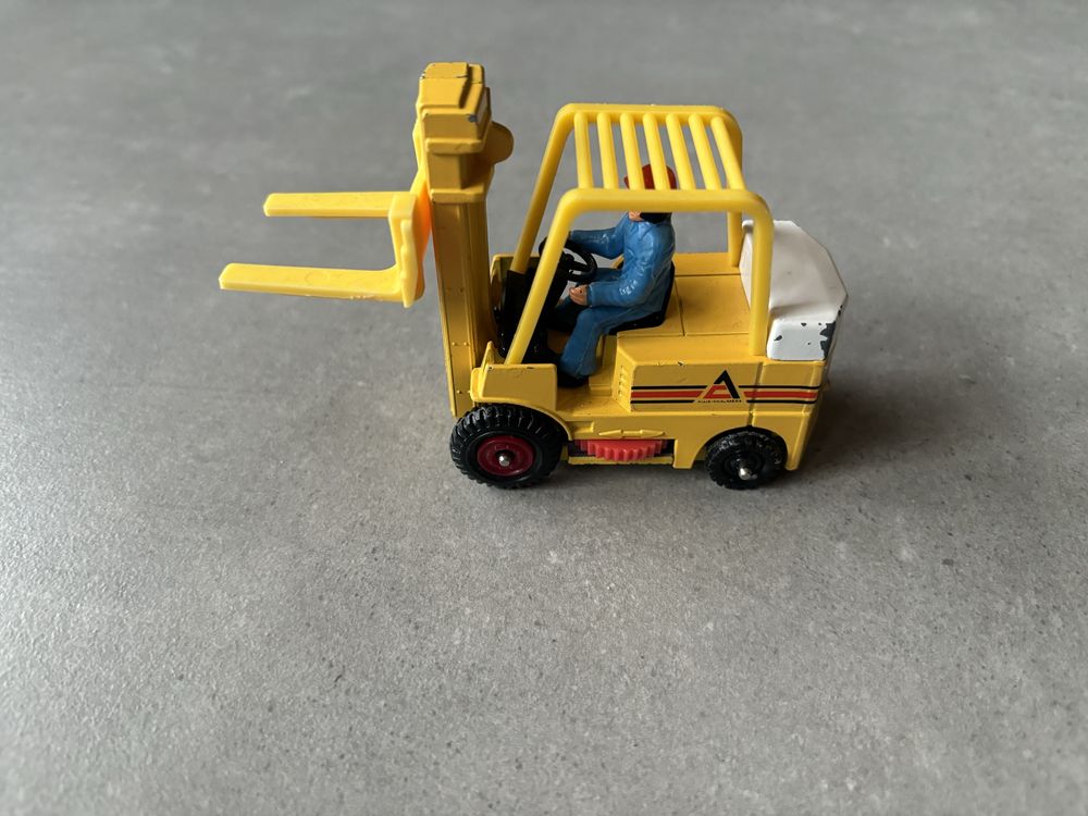 Model Corgi 1/32 Wózek Widłowy Allis-Chalmers ACP 60 made in Singapore