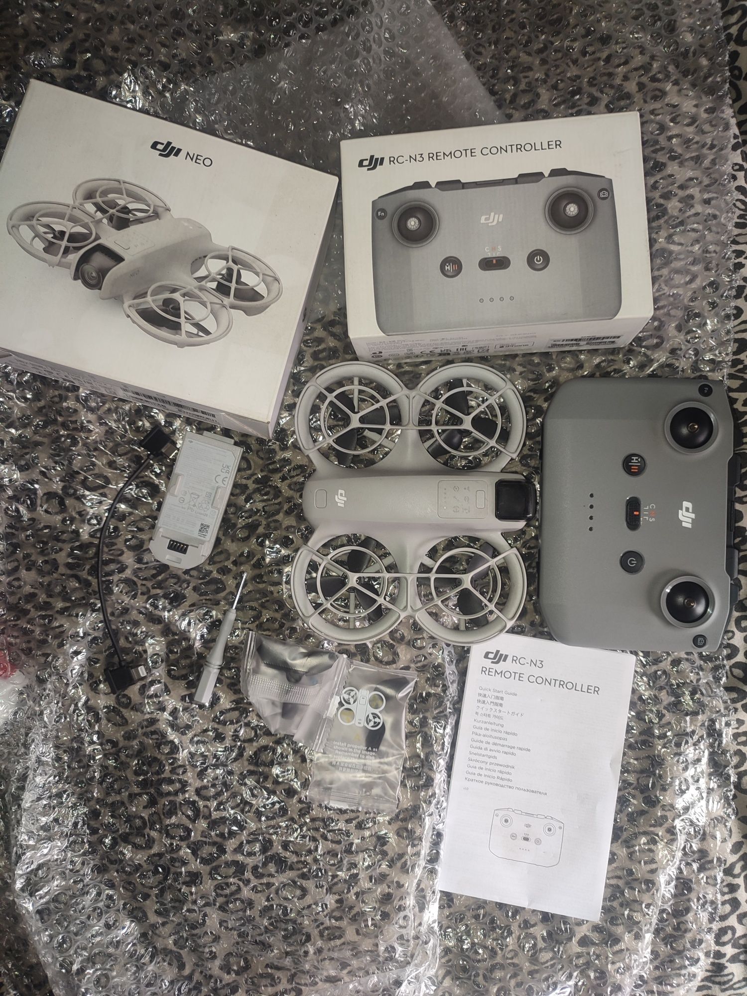 Продам квадрокоптер DJI NEO