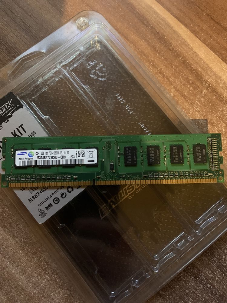 Pamięć ddr3 2G samsung M378B5773CH0-CH9