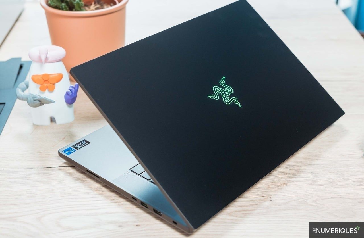 Эксклюзив!Razer Blade 16 (13950HX/32Гб/2Тб/4090/Mini-LED),гарантия.