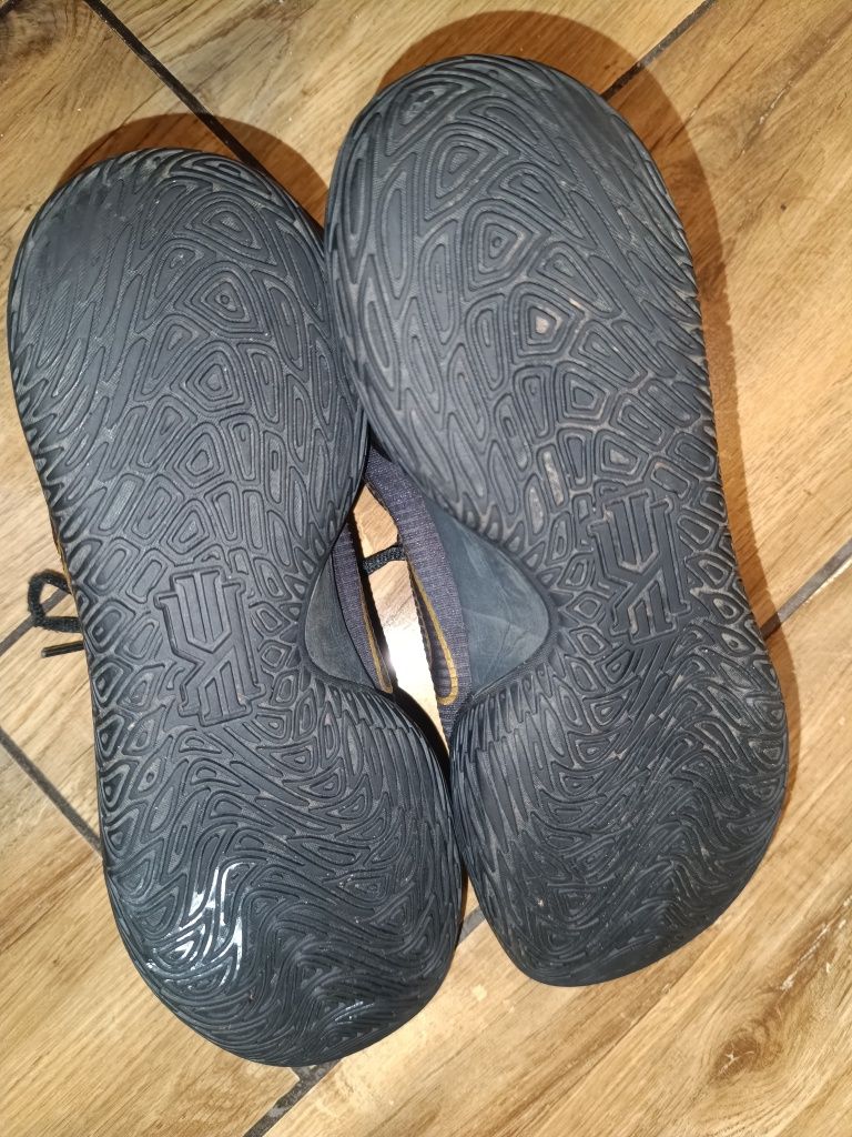 Buty do koszykówki Nike Kyrie Flytrap IV 42