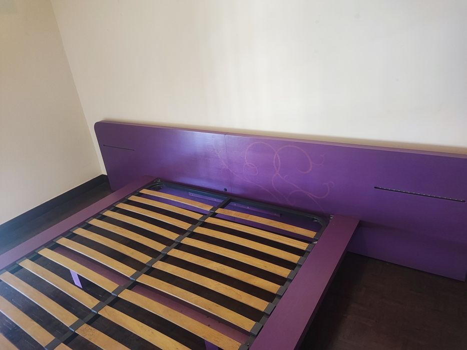 Cama de casal com cabeceira