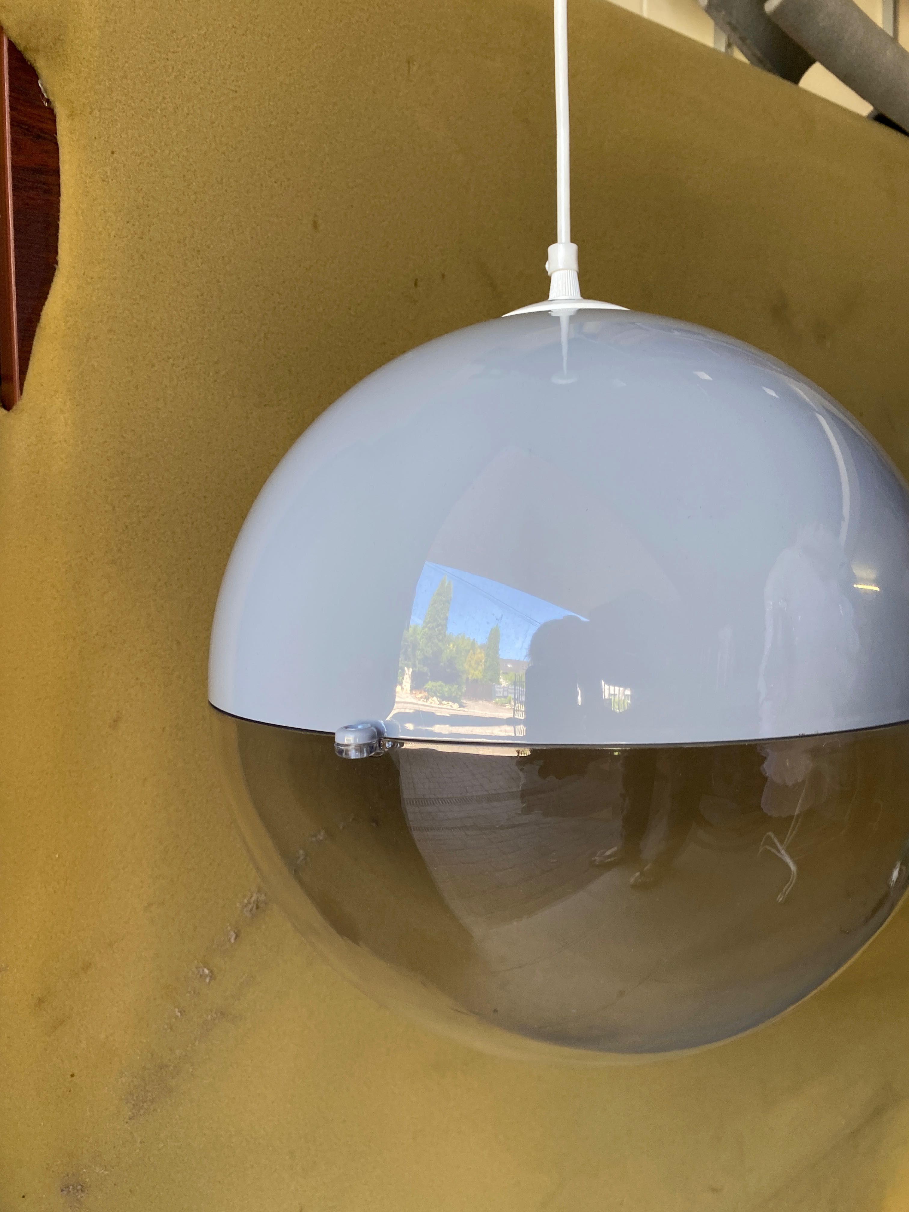 Lampa kula Orion firmy Koziol