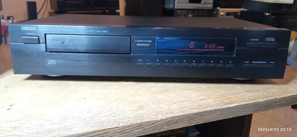 Odtwarzacz CD Yamaha CDX-390