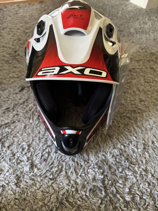 Шолом AXO розмір L Новий ще є окаляри