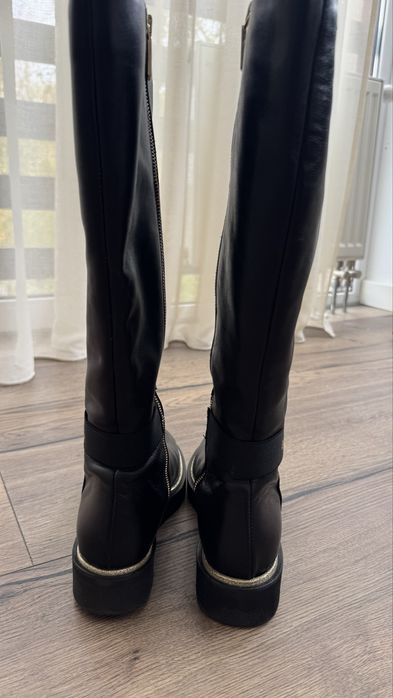 Чоботи шкіряні Baldinini,36 розмір