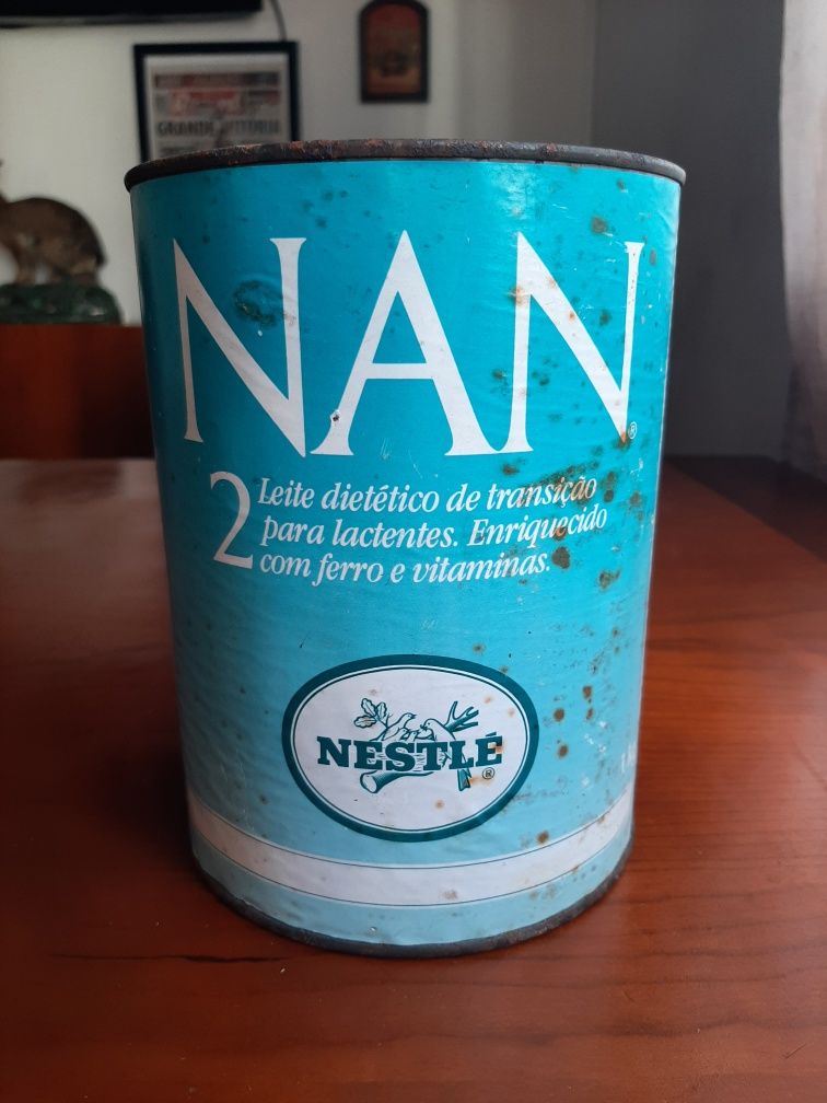 Antiga lata Nestlé NAN