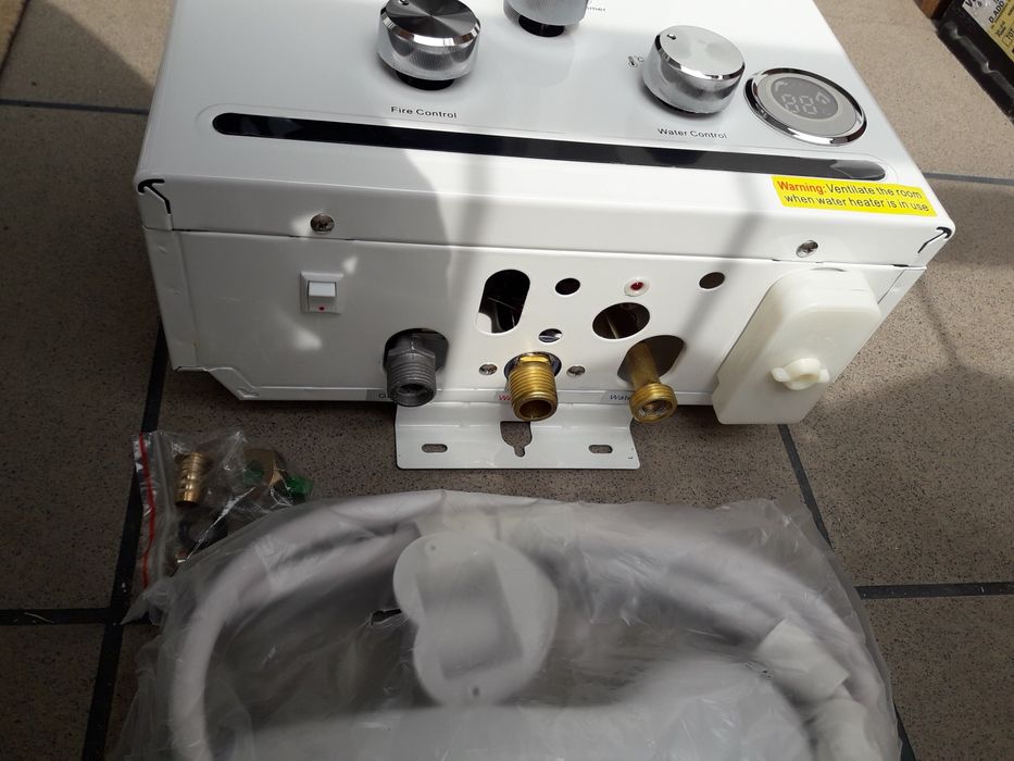 Bojler gazowy LPG ciepła woda przyczepa domek holenderski kamper