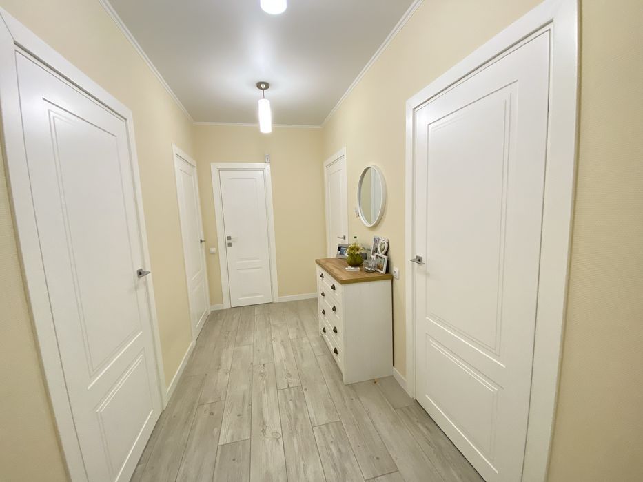 Продам в новобудові 4к квартиру з ремонтом, ЖК Лазурний на Намиві