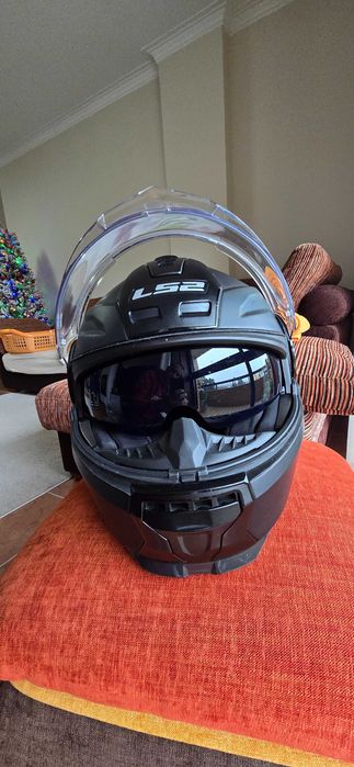 Capacete Modular LS2 FF902 praticamente novo de Novembro 2023
