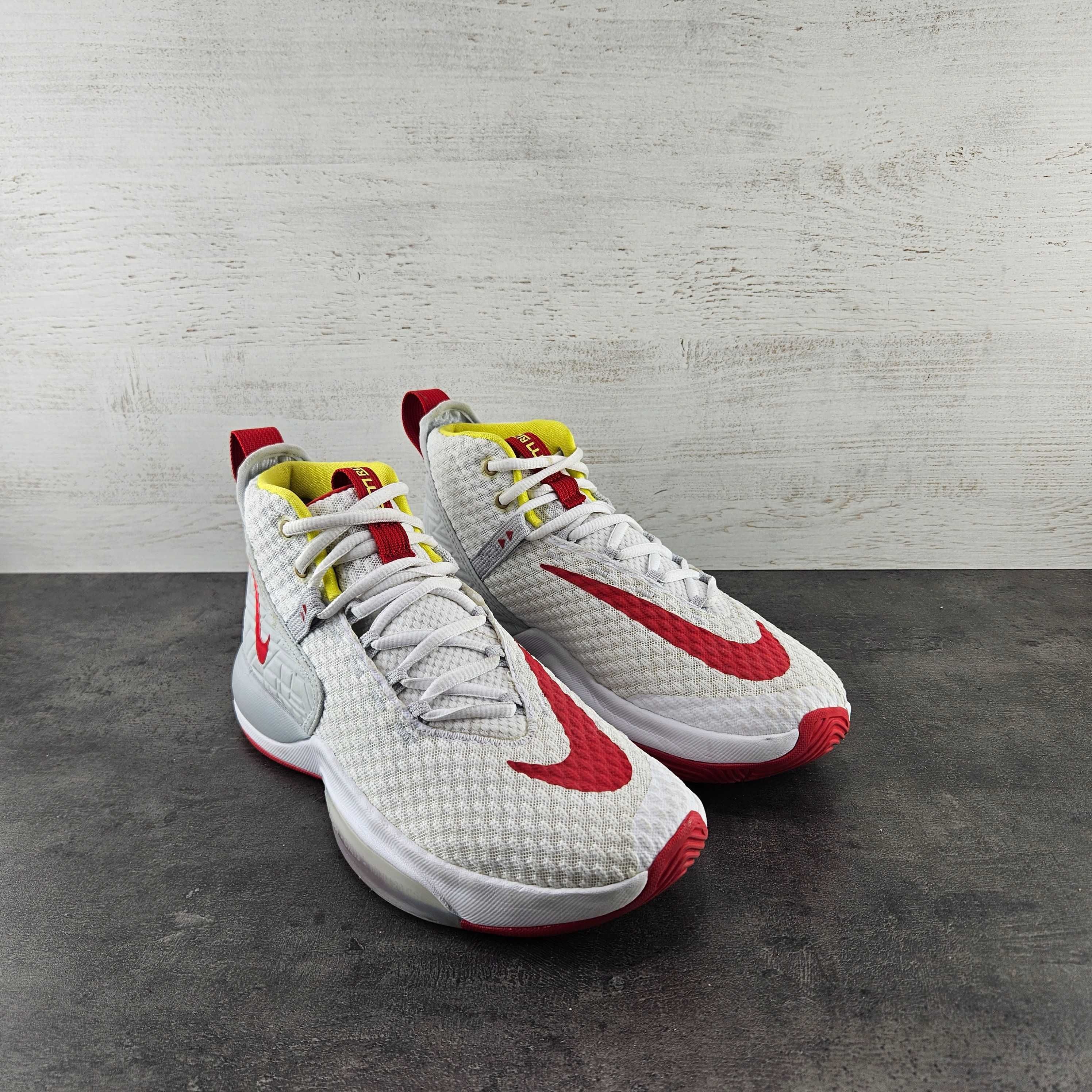 Кроссовки Nike Zoom Rize. Размер 40